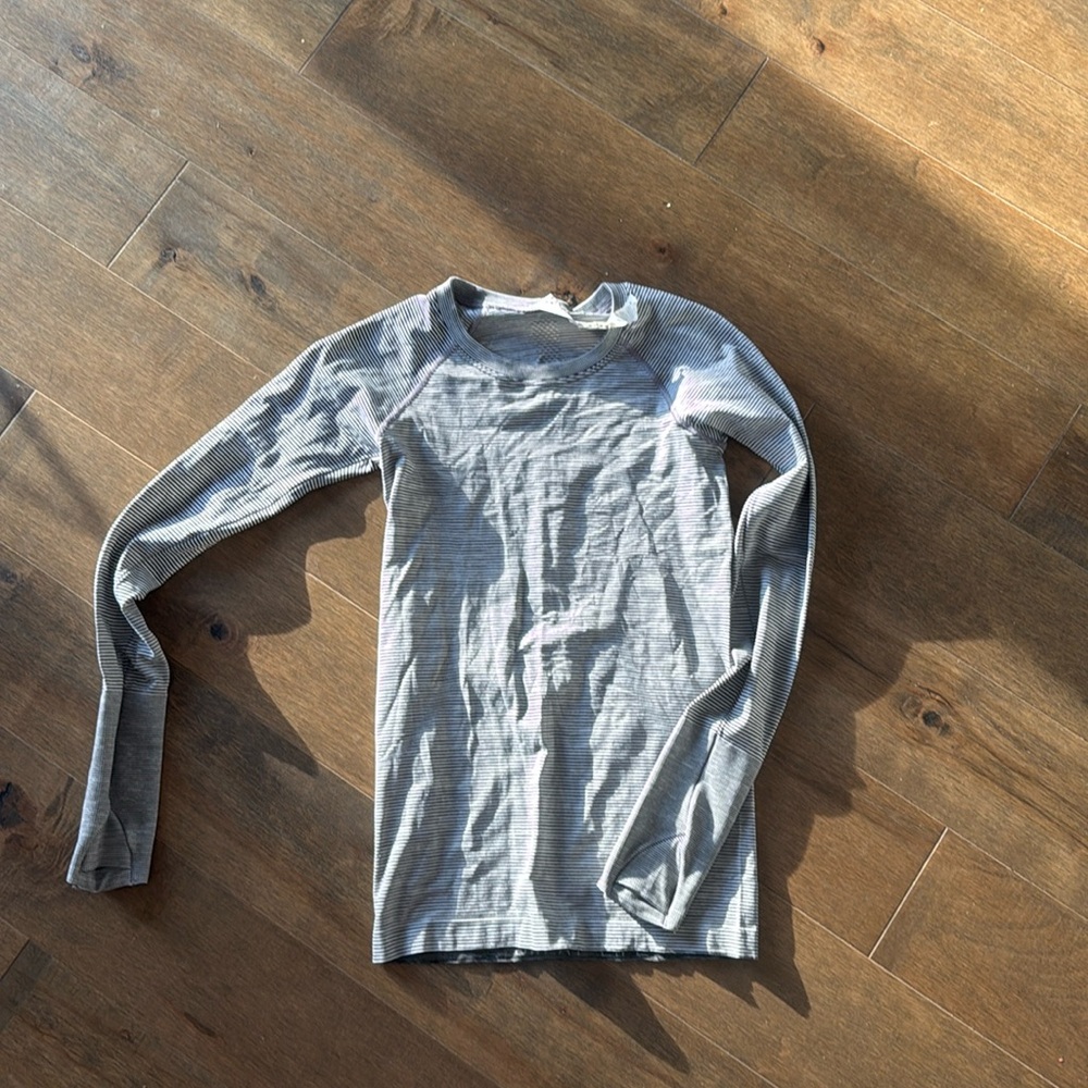 Lulu lemon stripped long sleeve athletic top